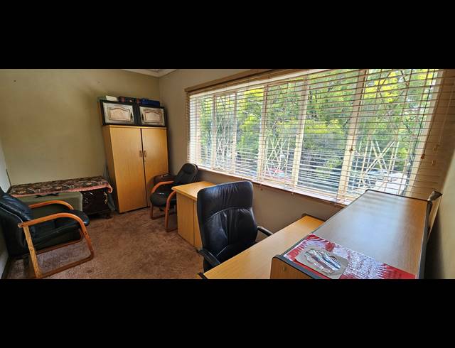2 BEDROOM TOWNHOUSE FOR SALE IN SOUTH CREST